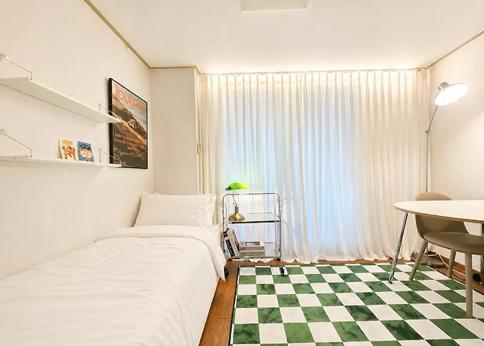 Appartement 32hongdae Station Area, Yeonnam, Hongdae Street, 15 Minutes From Itaewon, Single Accommodation, Fully Furnished *